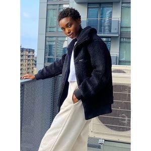 Aritzia Zip Up Sherpa Bomber Jacket